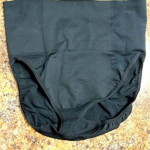 Victoria Secret waist cincher size large